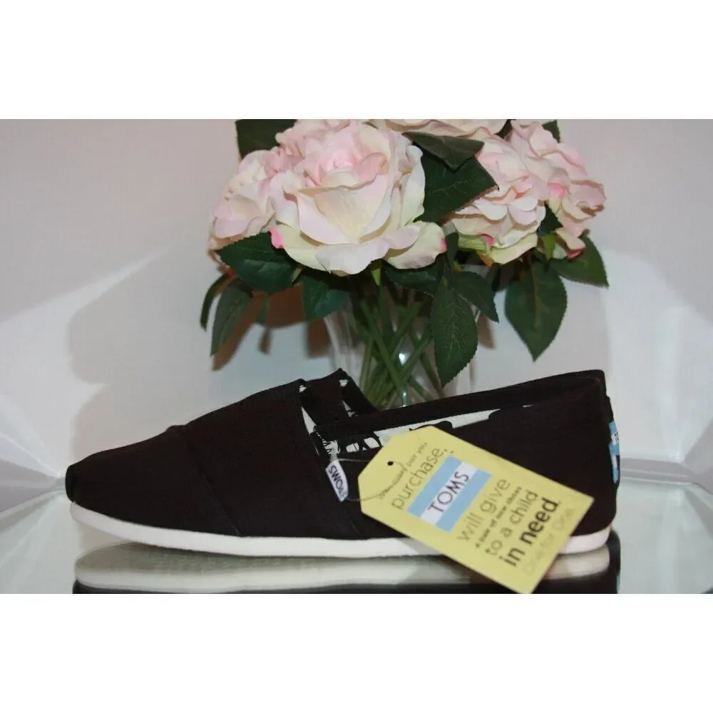 Toms Men's 11D Classic canvas black slip on Shoe - New